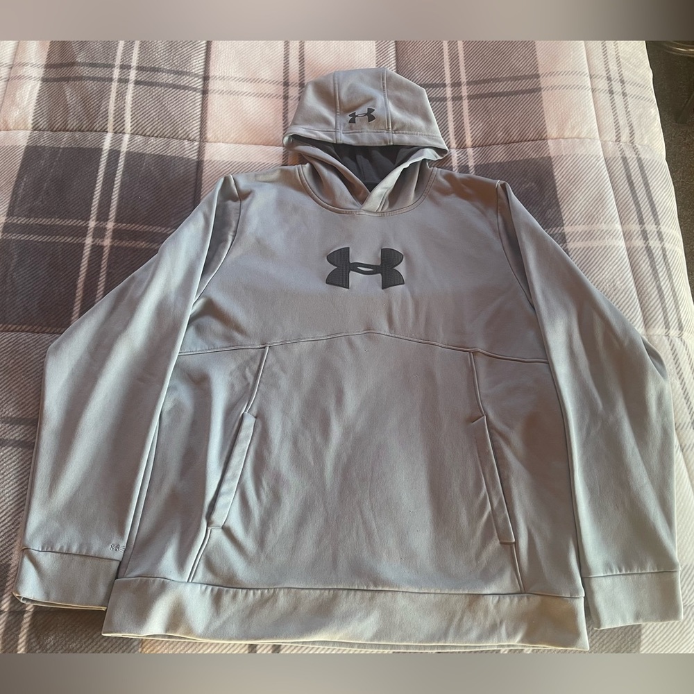 Under Armour gray hooded sweatshirt
